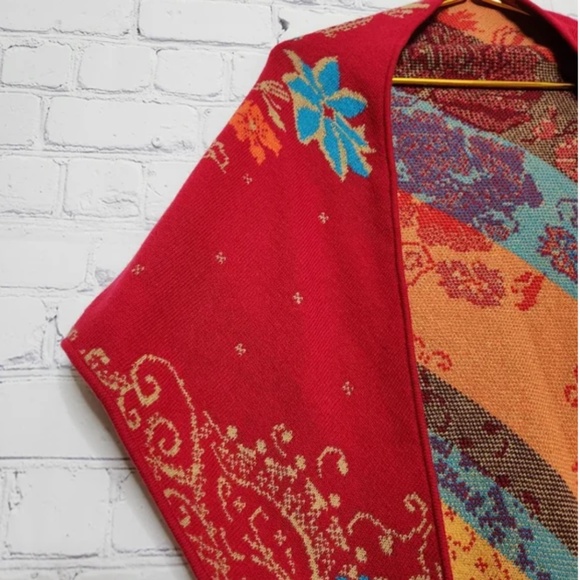 NWT IVKO Woman Red Jacquard-knit Geometric Folk Floral Pattern Shawl Scarf Wrap - Picture 3 of 11